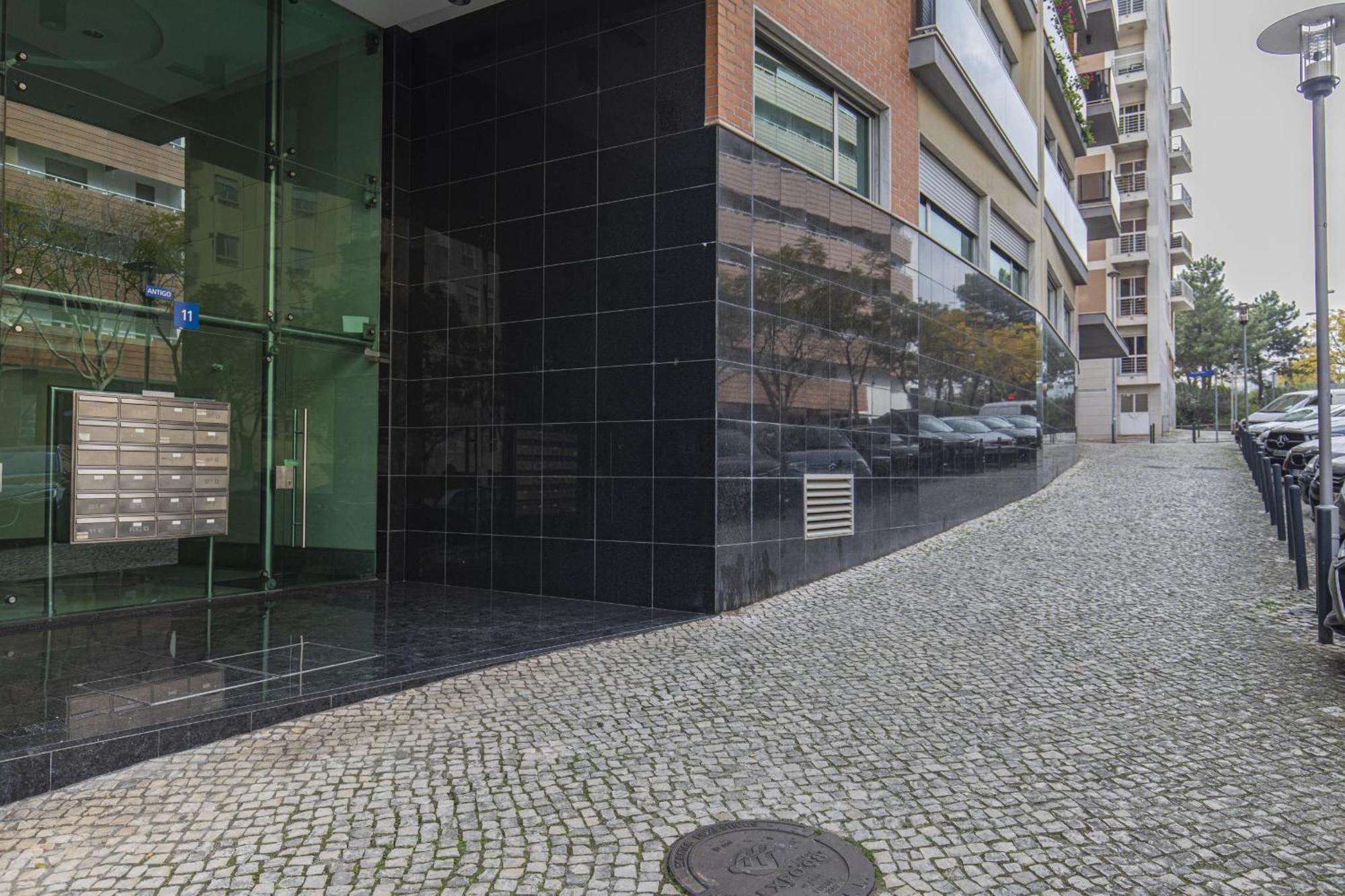2 Bedroom Large Apartment By Innkeeper Lissabon Exterior foto